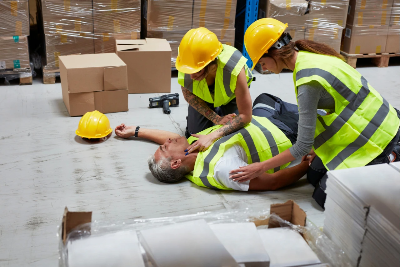 EMERGENCY FIRST AID AT WORK (EFAW) 1 DAY COURSE